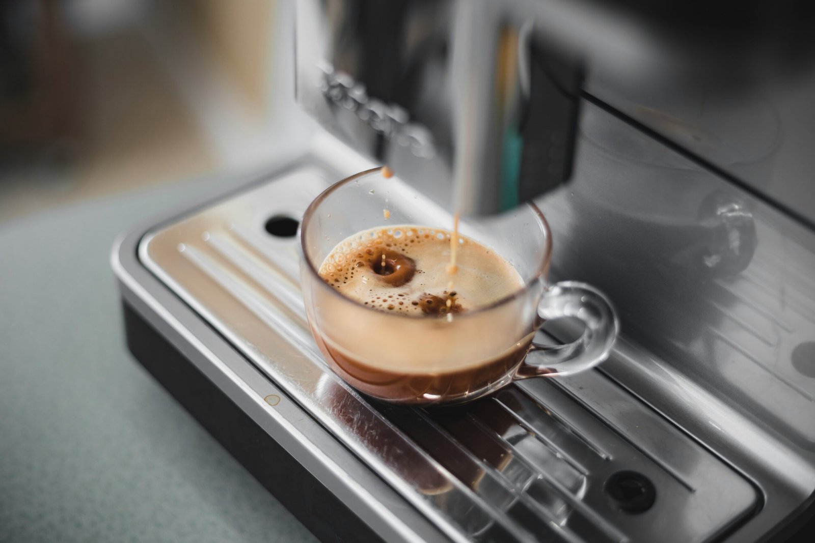 Kaffeetasse mit unangenehmem Nachgeschmack